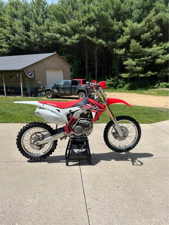 2016 Honda CRF - Image 2 of 6