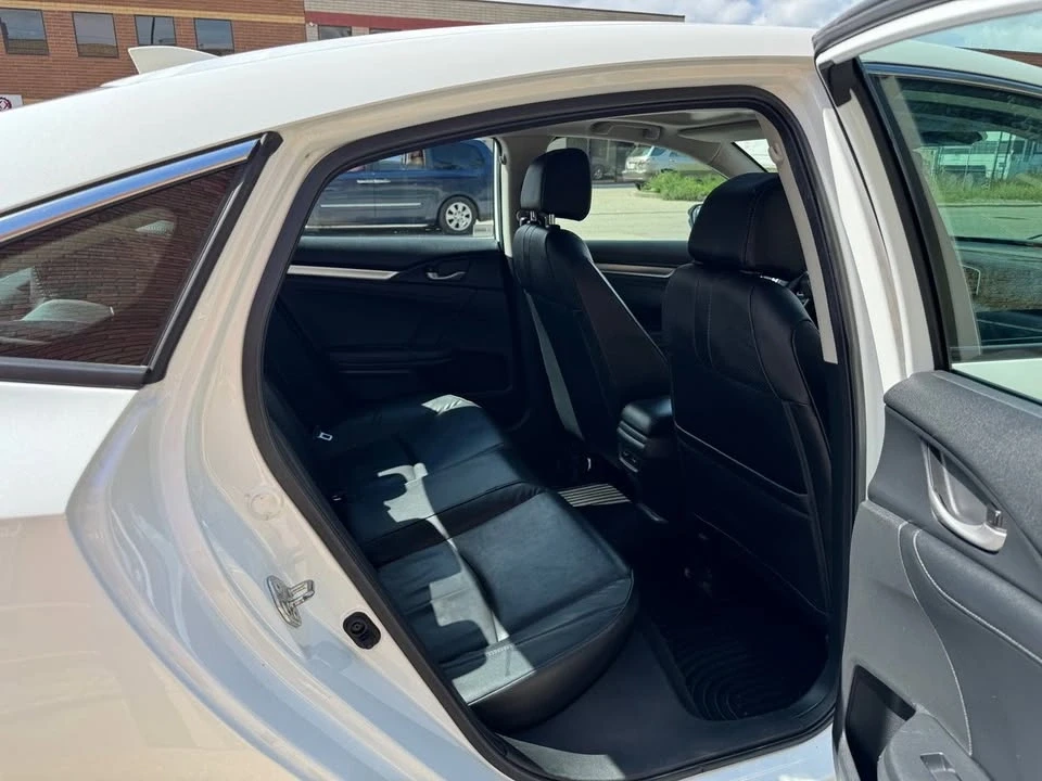 2016 Honda Civic 10th Gen - Image 11 of 18