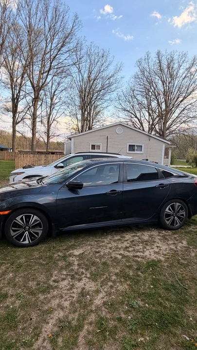 2016 Honda Civic 10th Gen - Image 2 of 8