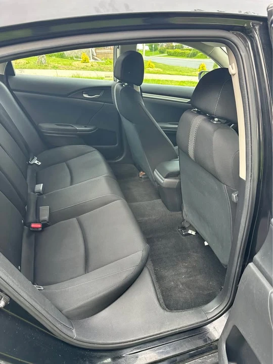 2016 Honda Civic 10th Gen - Image 10 of 12