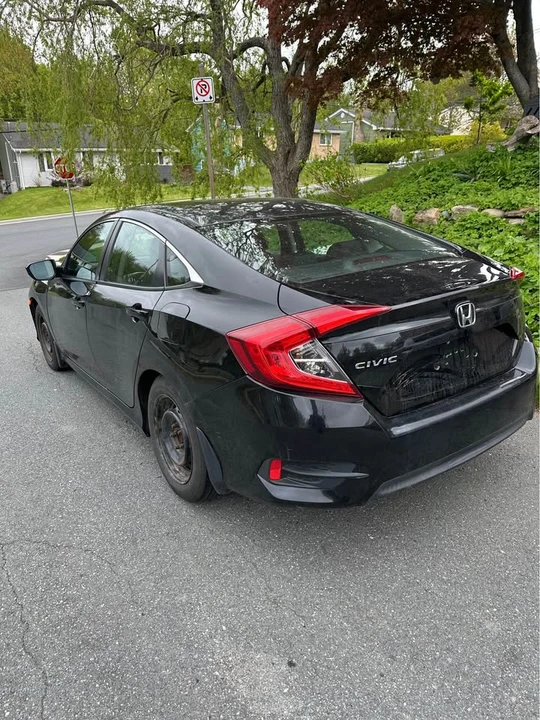 2016 Honda Civic 10th Gen - Image 4 of 12