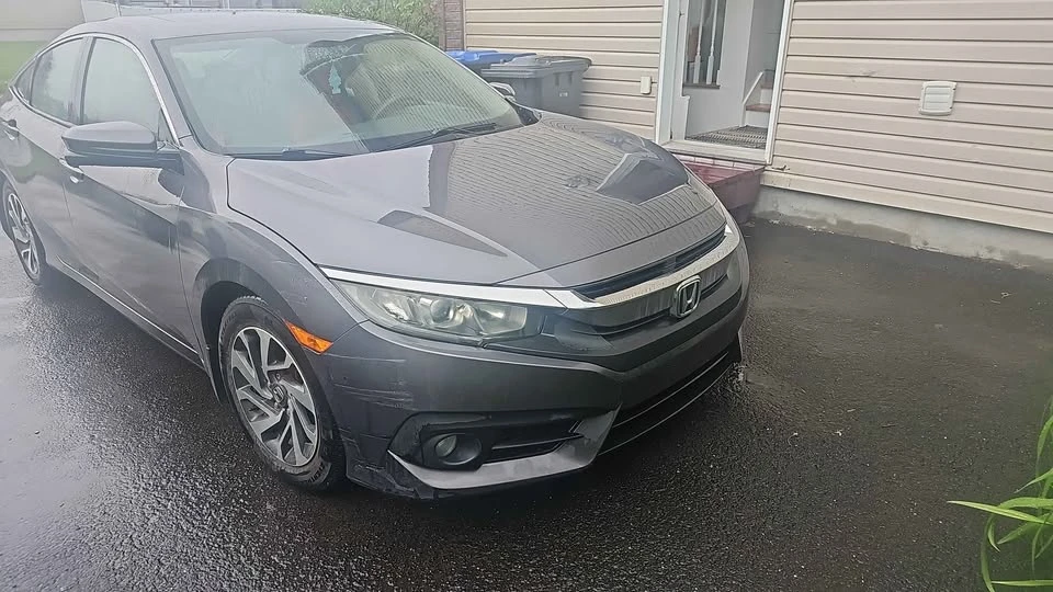 2016 Honda Civic 10th Gen - Image 3 of 5