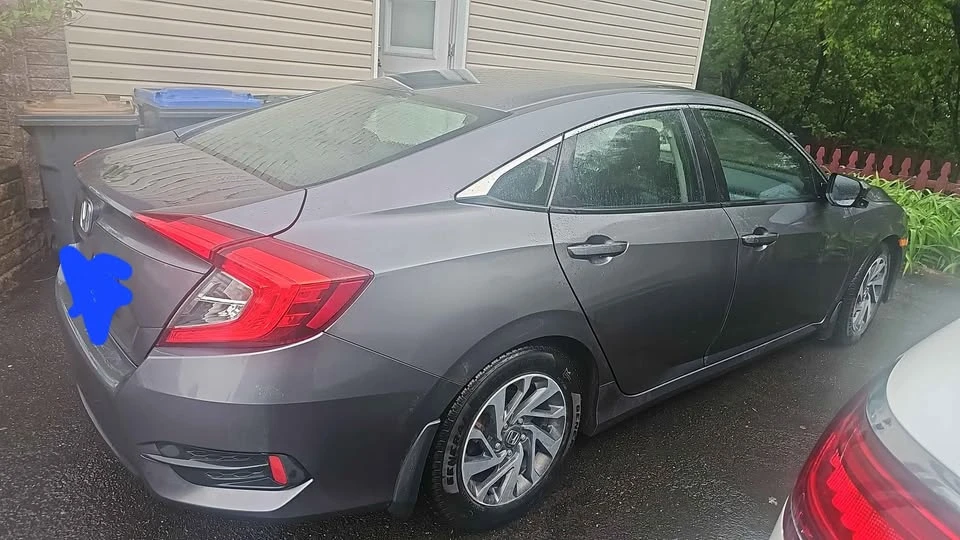 2016 Honda Civic 10th Gen - Image 4 of 5