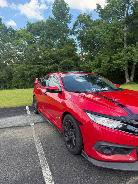 2016 Honda Civic 10th Gen - Image 10 of 16