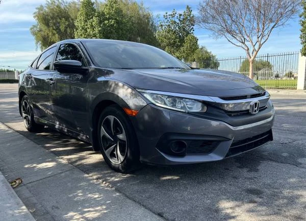 2016 Honda Civic 10th Gen - Image 3 of 10