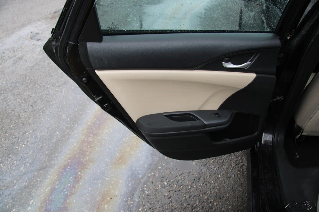2016 Honda Civic 10th Gen - Image 19 of 21