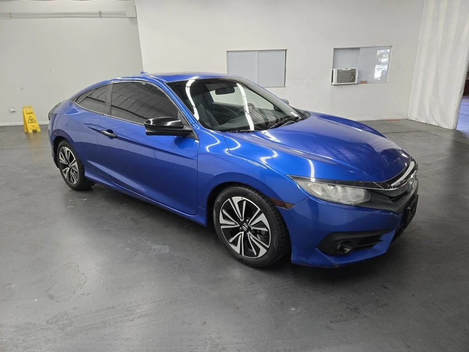 2016 Honda Civic 10th Gen - Image 3 of 12