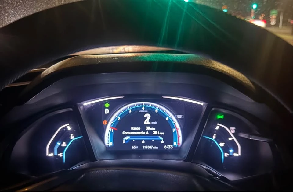 2016 Honda Civic 10th Gen - Image 4 of 5