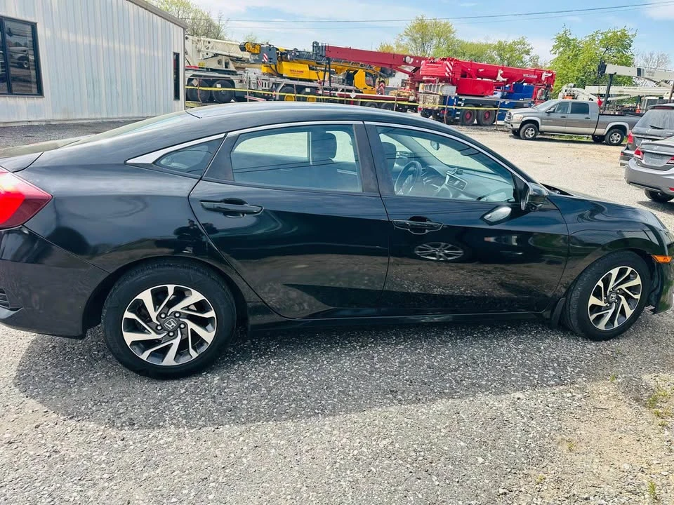 2016 Honda Civic 10th Gen - Image 2 of 8