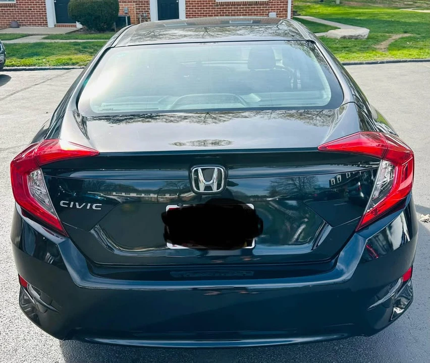 2016 Honda Civic 10th Gen - Image 4 of 8