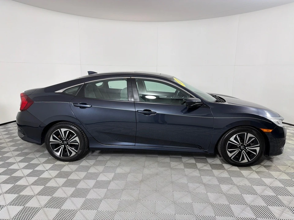 2016 Honda Civic 10th Gen - Image 4 of 12