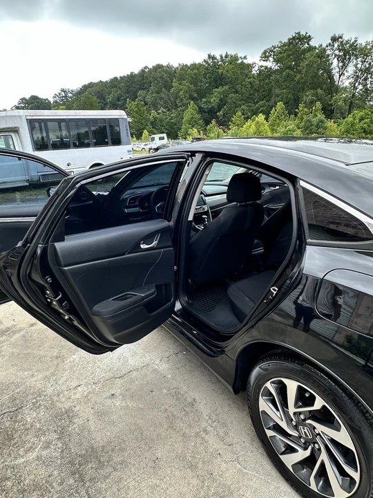 2016 Honda Civic 10th Gen - Image 7 of 17
