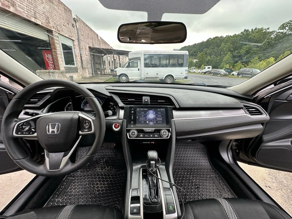 2016 Honda Civic 10th Gen - Image 13 of 17