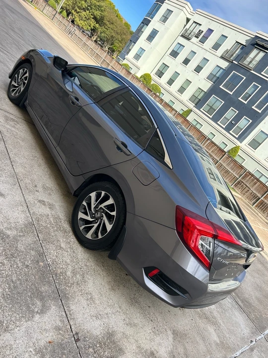 2016 Honda Civic 10th Gen - Image 10 of 21