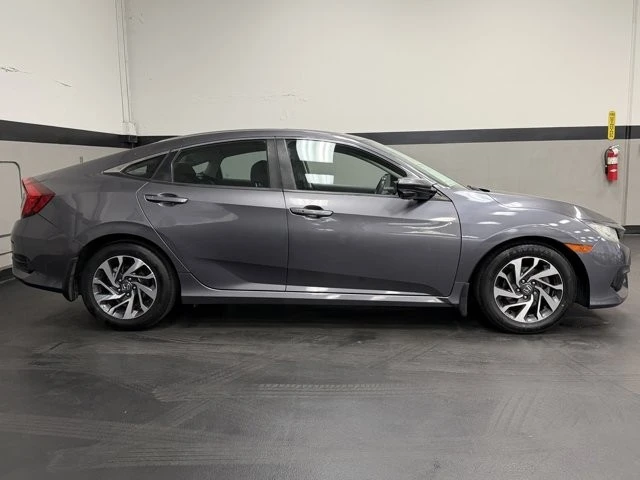 2016 Honda Civic 10th Gen - Image 5 of 12