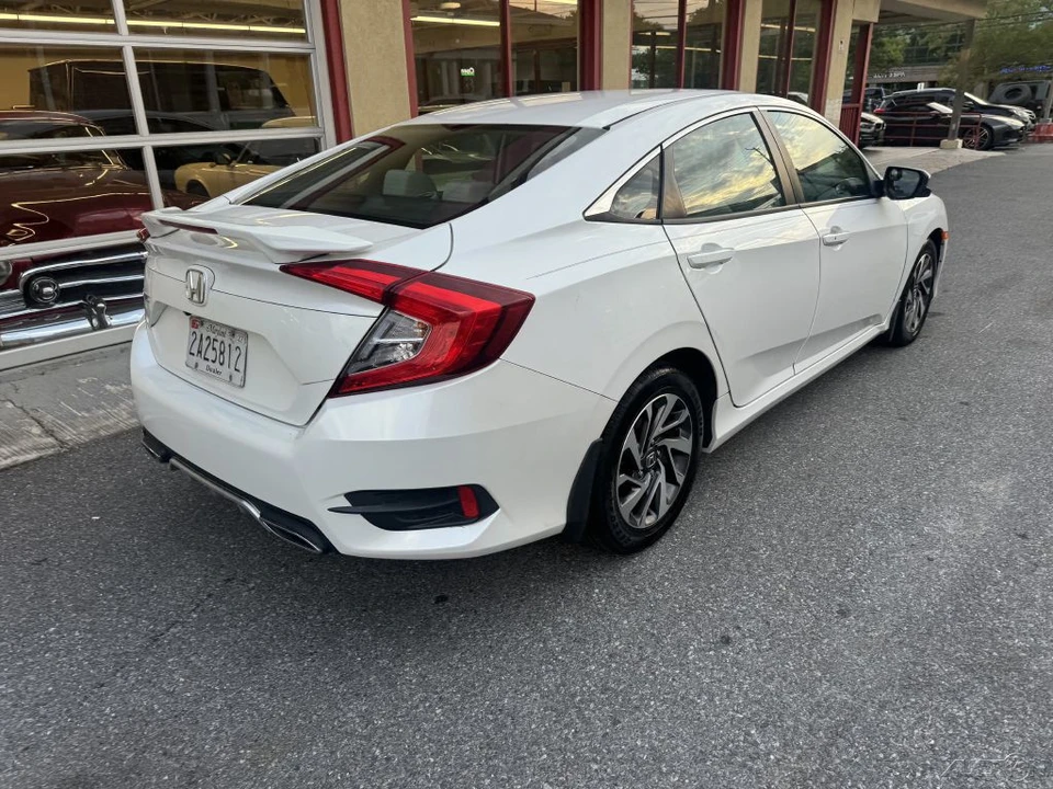 2016 Honda Civic 10th Gen - Image 16 of 24