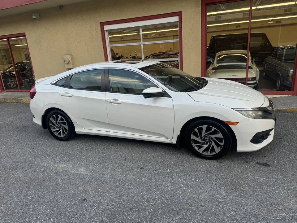 2016 Honda Civic 10th Gen - Image 6 of 24