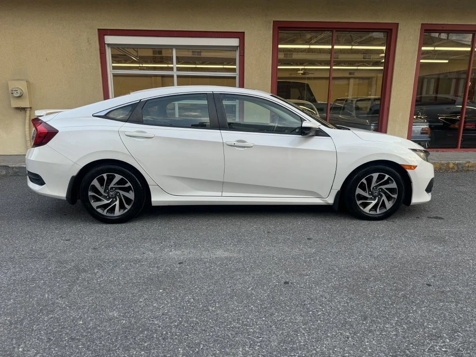 2016 Honda Civic 10th Gen - Image 9 of 24