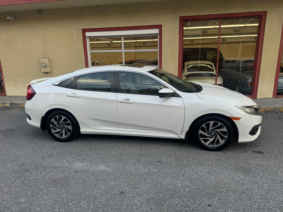 2016 Honda Civic 10th Gen - Image 7 of 24