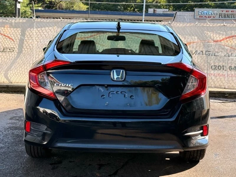 2016 Honda Civic 10th Gen - Image 10 of 12