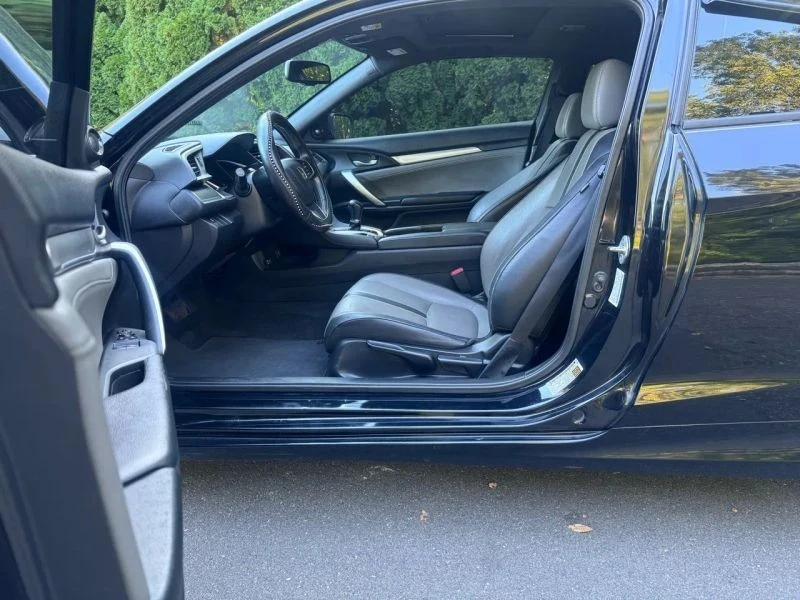 2016 Honda Civic 10th Gen - Image 10 of 12
