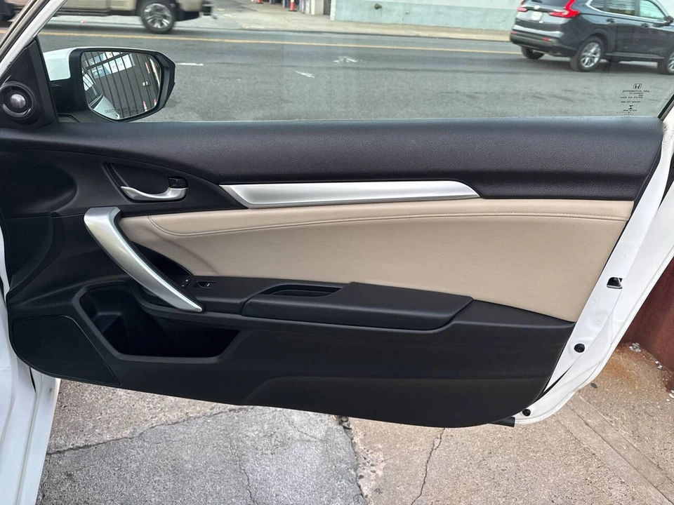 2016 Honda Civic 10th Gen - Image 15 of 21