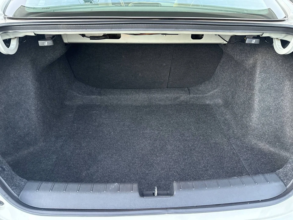 2016 Honda Civic 10th Gen - Image 13 of 21