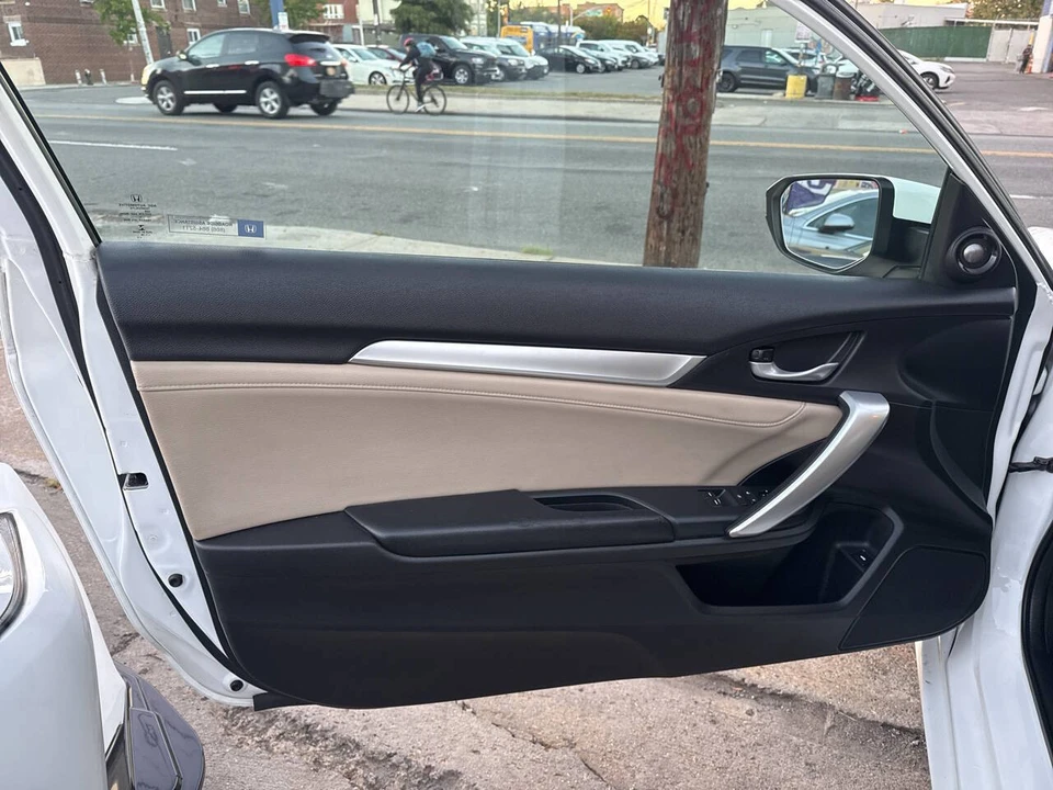 2016 Honda Civic 10th Gen - Image 14 of 21