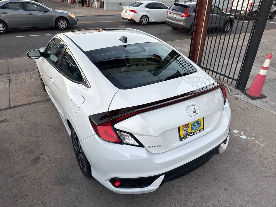 2016 Honda Civic 10th Gen - Image 10 of 21