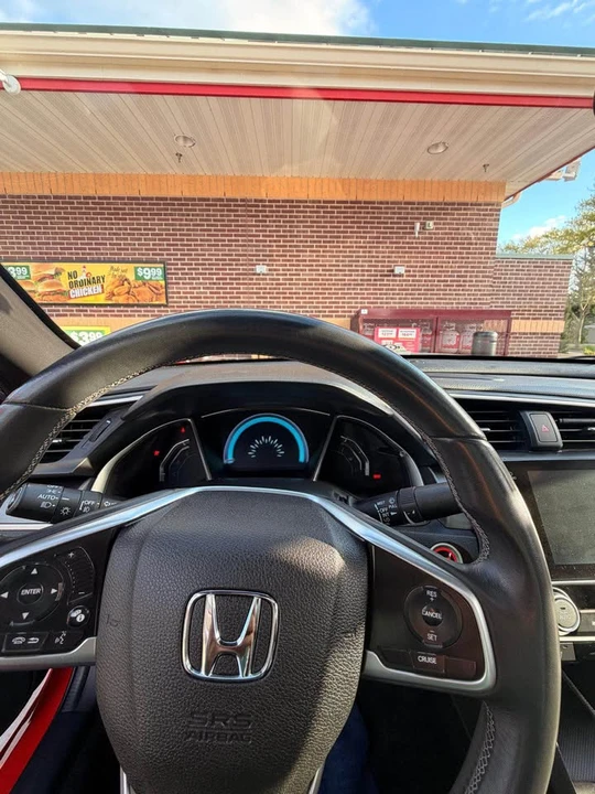 2016 Honda Civic 10th Gen - Image 14 of 19