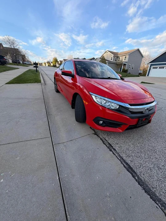 2016 Honda Civic 10th Gen - Image 2 of 19