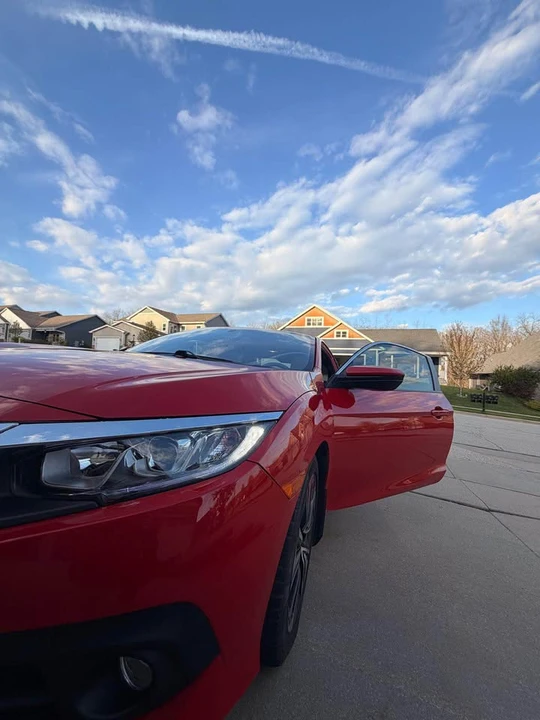 2016 Honda Civic 10th Gen - Image 6 of 19