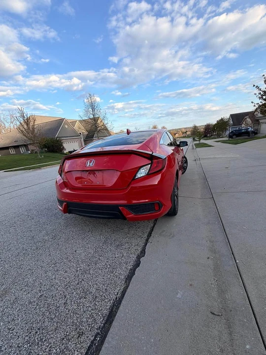 2016 Honda Civic 10th Gen - Image 3 of 19