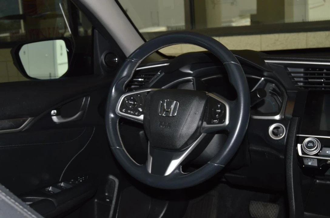 2016 Honda Civic 10th Gen - Image 16 of 29