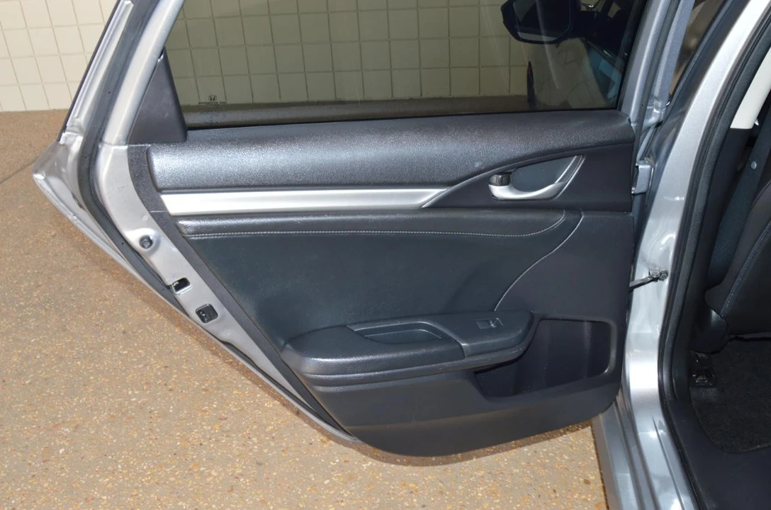 2016 Honda Civic 10th Gen - Image 23 of 29