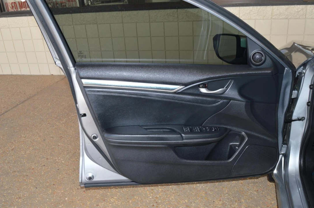 2016 Honda Civic 10th Gen - Image 22 of 29