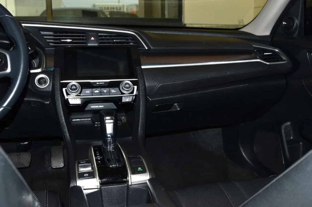 2016 Honda Civic 10th Gen - Image 17 of 29
