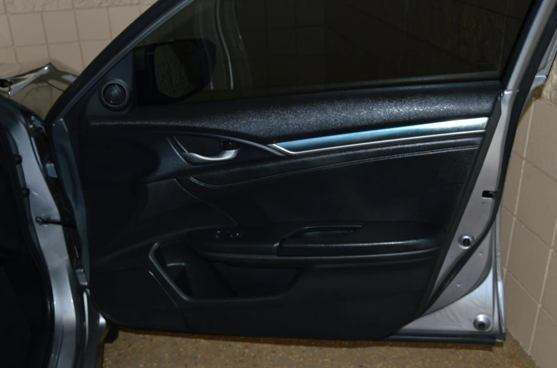 2016 Honda Civic 10th Gen - Image 24 of 29