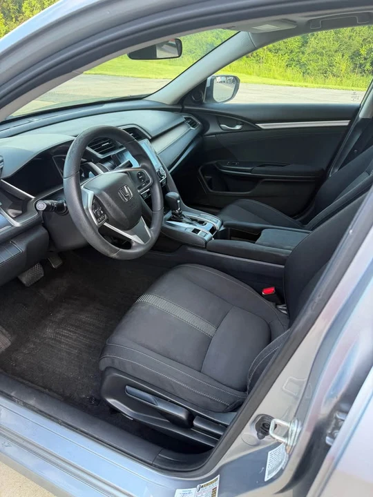 2016 Honda Civic 10th Gen - Image 5 of 6