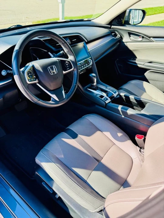 2016 Honda Civic 10th Gen - Image 2 of 8
