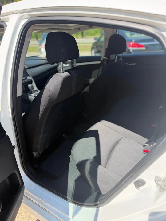 2016 Honda Civic 10th Gen - Image 7 of 11