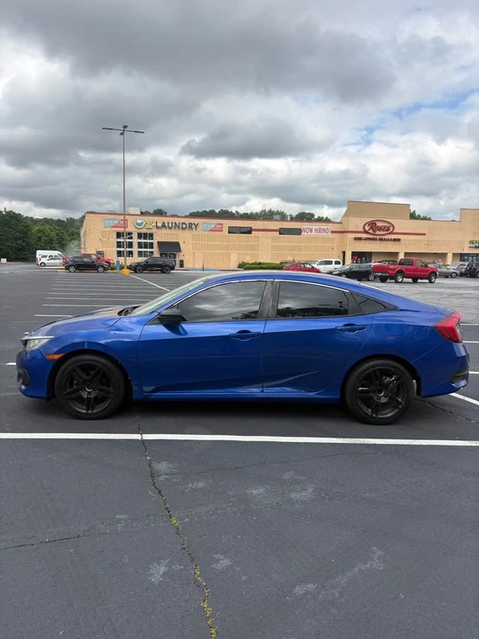 2016 Honda Civic 10th Gen - Image 2 of 10