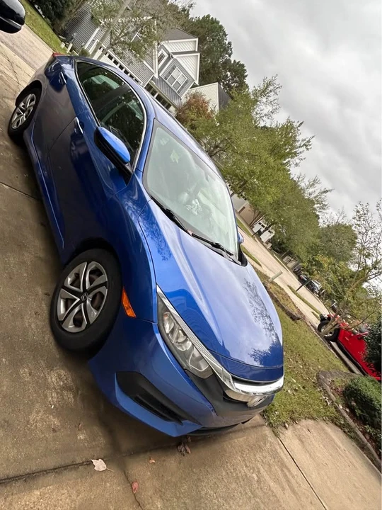 2016 Honda Civic 10th Gen - Image 2 of 11