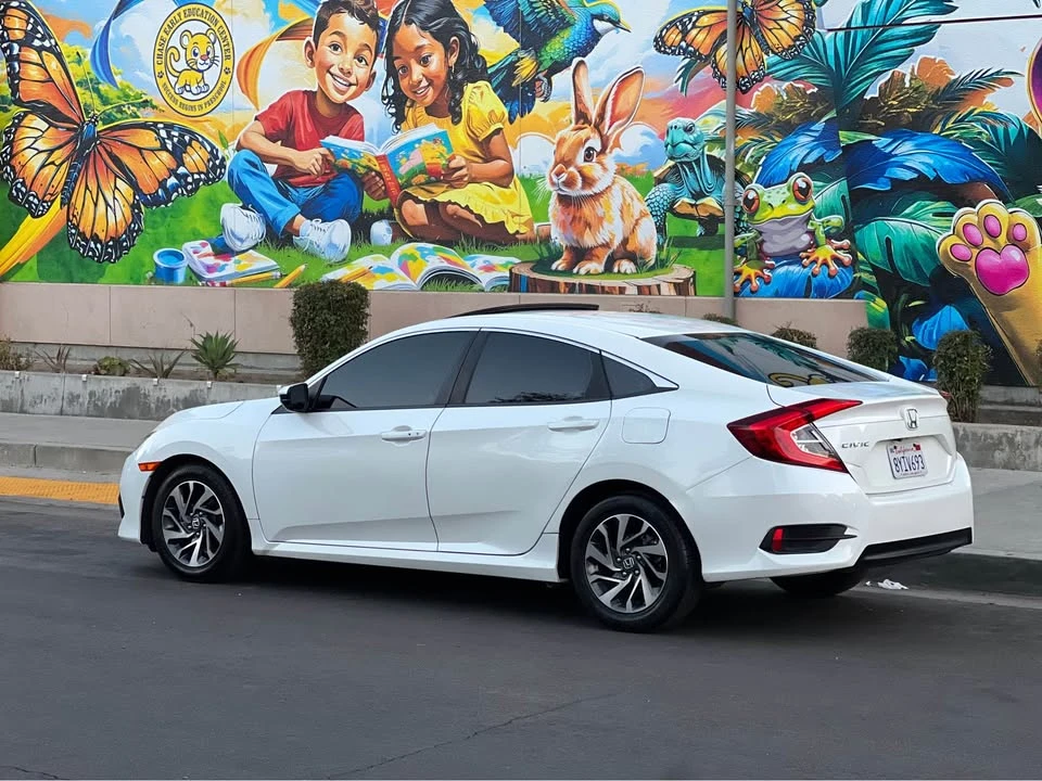 2016 Honda Civic 10th Gen - Image 6 of 17
