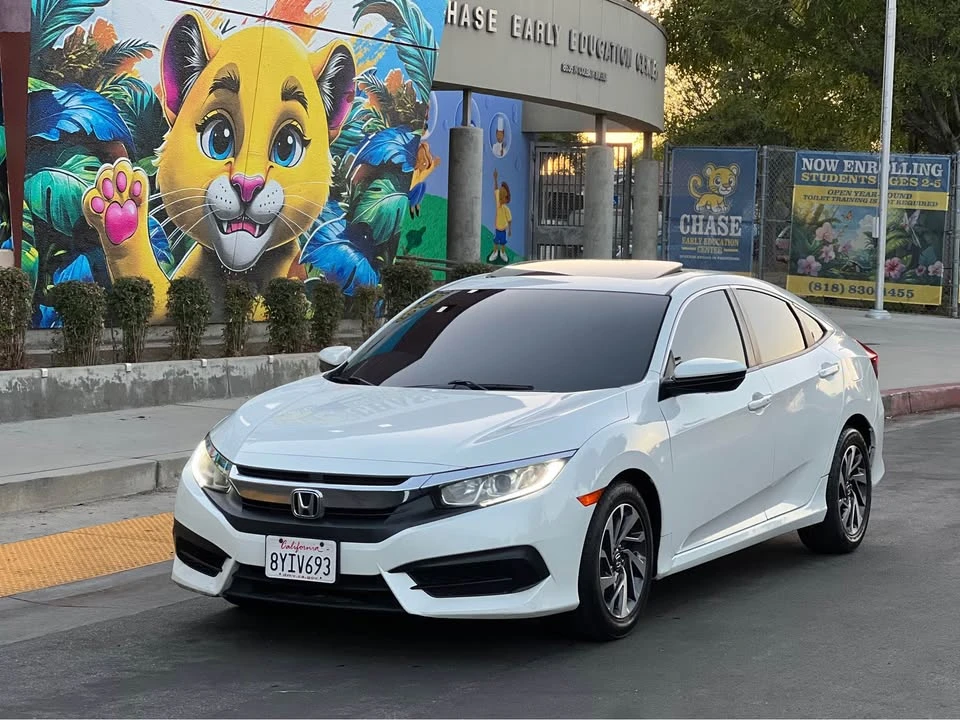 2016 Honda Civic 10th Gen - Image 3 of 17