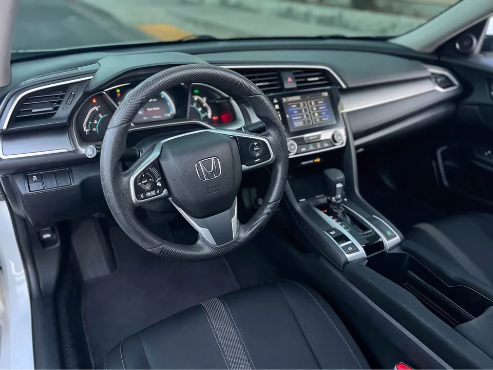2016 Honda Civic 10th Gen - Image 7 of 17