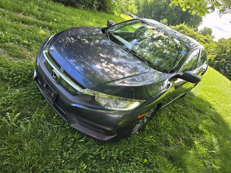 2016 Honda Civic 10th Gen - Image 3 of 17