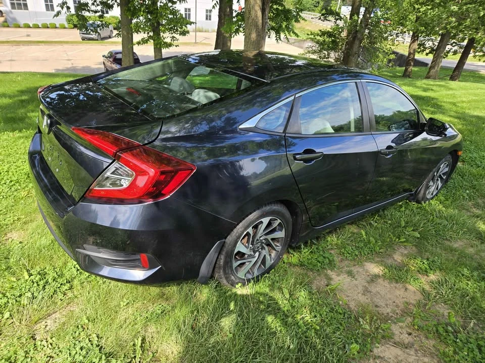 2016 Honda Civic 10th Gen - Image 5 of 17