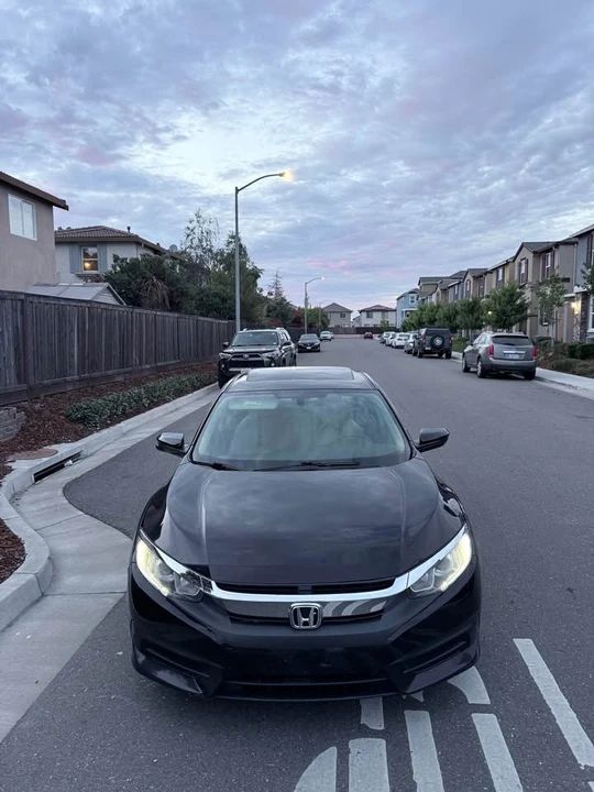 2016 Honda Civic 10th Gen - Image 2 of 14