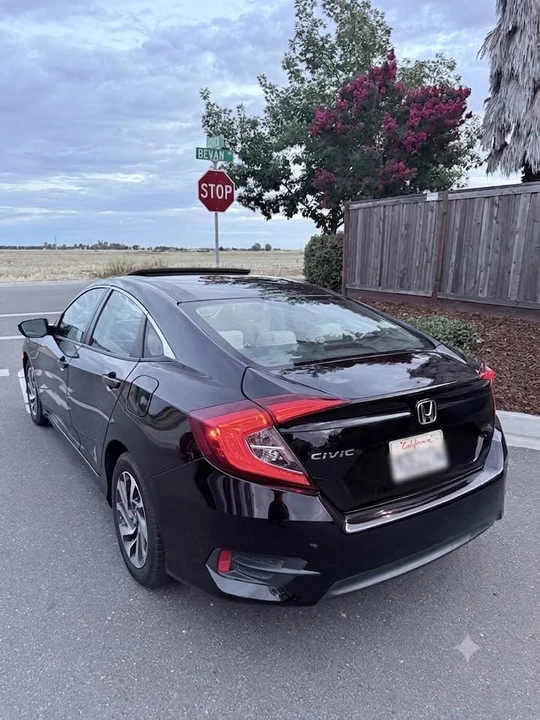 2016 Honda Civic 10th Gen - Image 5 of 14